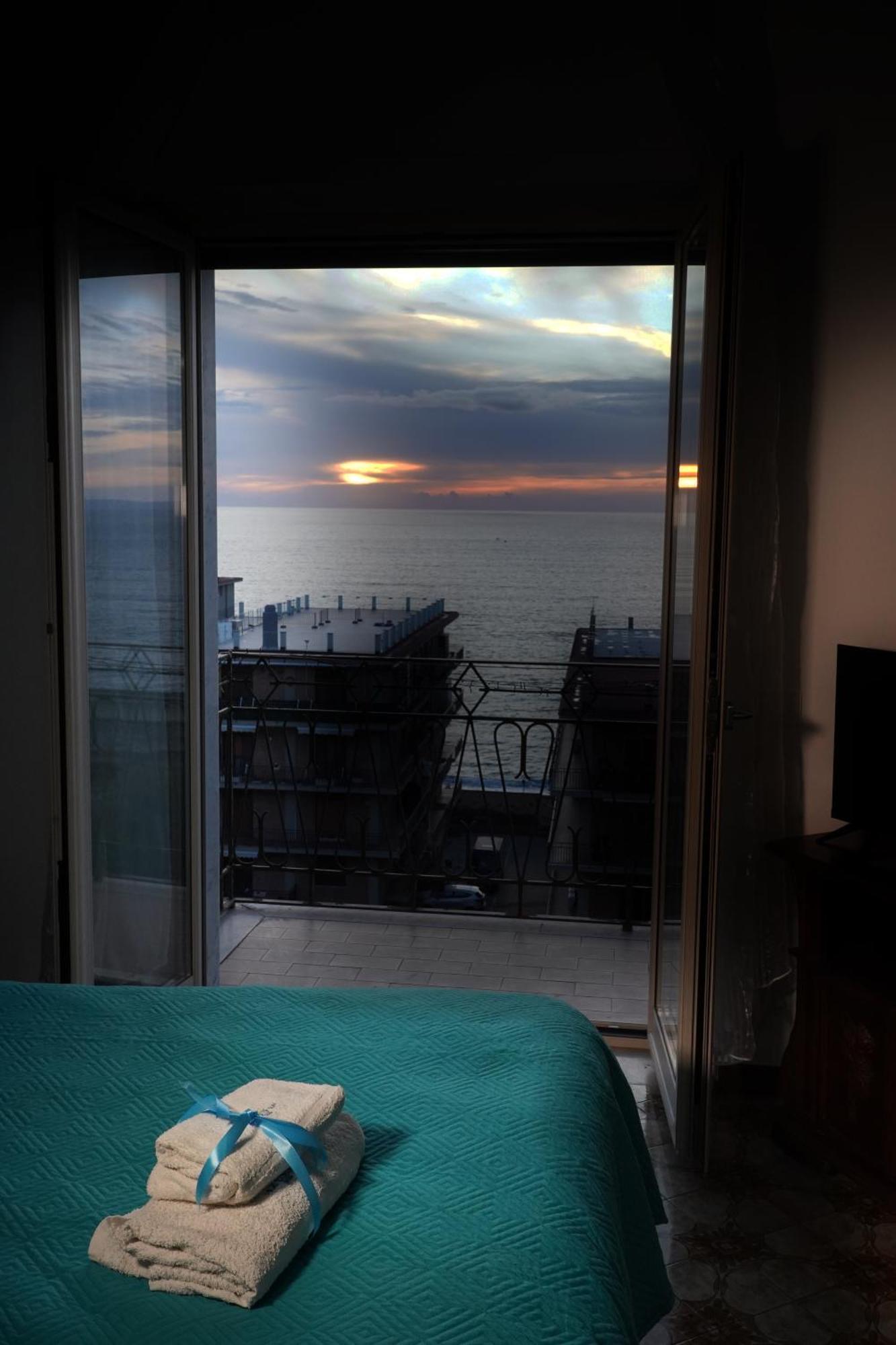 House Of Sun 2016 Daire Castellammare di Stabia Dış mekan fotoğraf